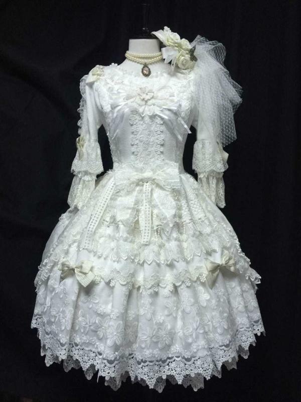 Lolita迷必到!九龍灣二手Lolita市集 ( 圖: FB@Garden Market in Wonderland - GM S/S 2016)