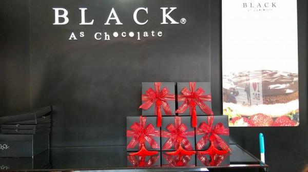 閃推蛋糕優惠!Black As Chocolate 買一送一 (圖:FB@Black As Chocolate H.K.)