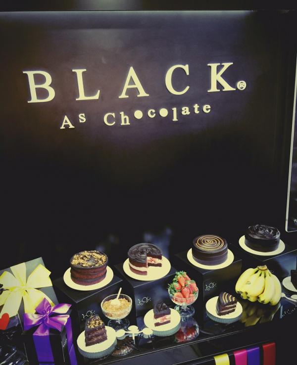 閃推蛋糕優惠!Black As Chocolate 買一送一 (圖:FB@Black As Chocolate H.K.)