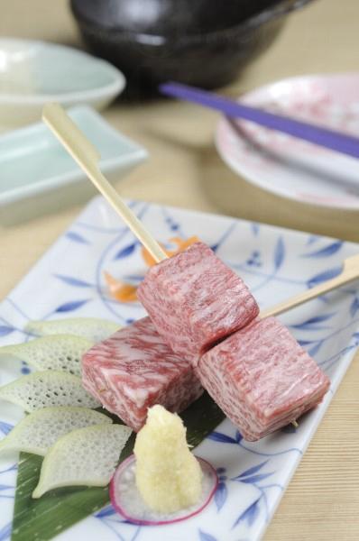 和牛串燒,肉汁被封在牛肉內,咬下去十分 juicy。