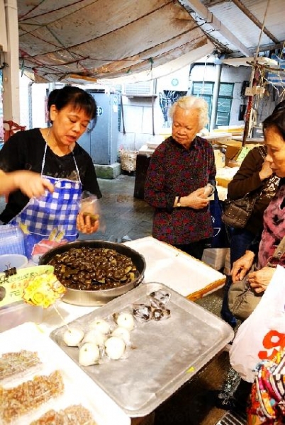 懷舊小食茶果-紅豆沙、綠豆蓉和眉豆 3 種味道。