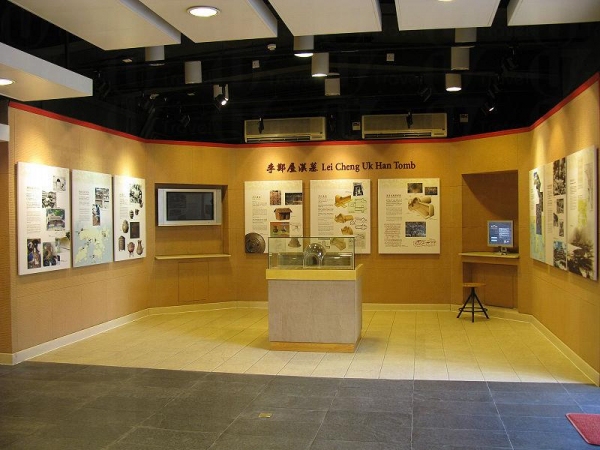 李郑屋汉墓博物馆展览厅.
