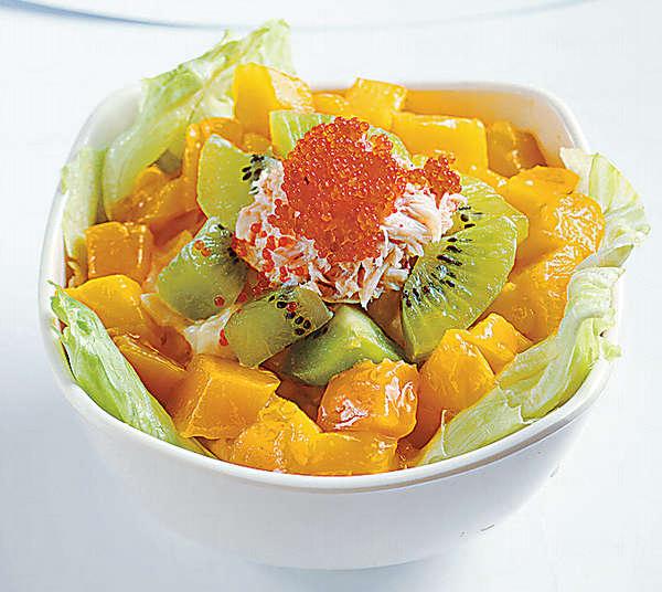 蟹肉鮮果沙律 $30