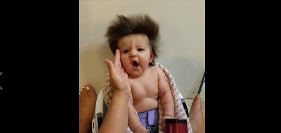 Cute爆BB勁多頭髮 吹頭吹到眼瞓正是長髮女的寫照