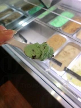 Primo Artisan Gelato 店內暫時有9款口味供應,除大路的vanilla、薄荷朱古力、特濃咖啡,還有坊間少見的香蕉味(網上圖片)