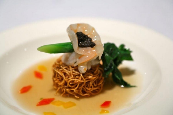 黑松露玻璃蝦煎麵