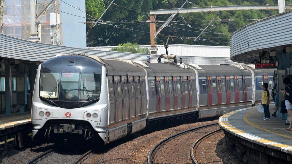 東鐵綫過海段｜東鐵12卡「烏蠅頭」列車將全數退役 港鐵計劃捐贈車身作保育